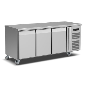 WORK TOP 3 DOOR FREEZER